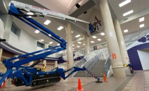 Houston Tx 89 atrium man lift